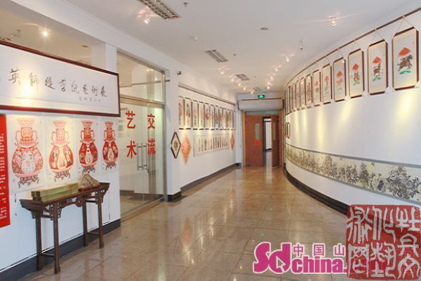 点击图片进入下一页