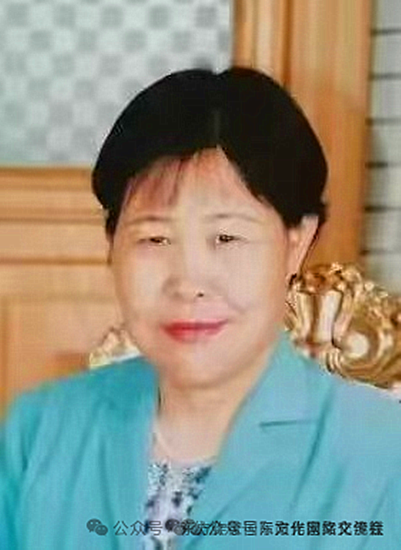 母亲和她的绣花鞋